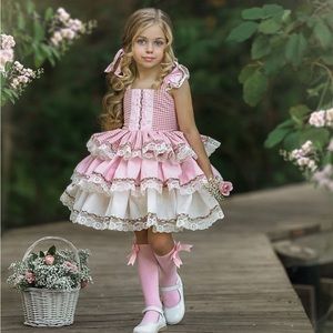 Brand New Perfect Picnic Floral Dress Size 7 NWT